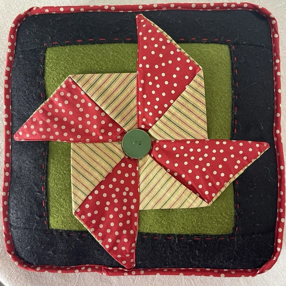 Black Felt Handmade Look‎ Pillow 10in Red Polka Dot Quilted Pinwheel Accent